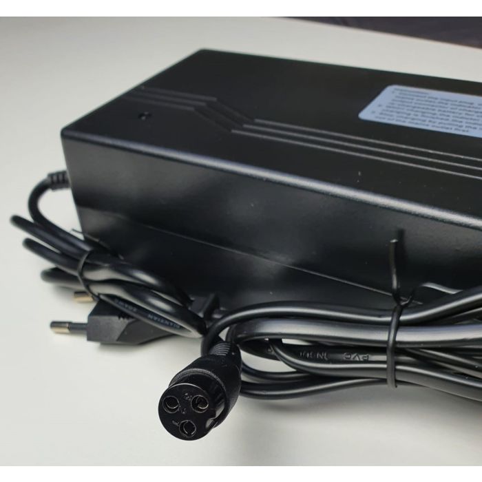 Z Oplader 48 Volt 3-punts-aansluiting